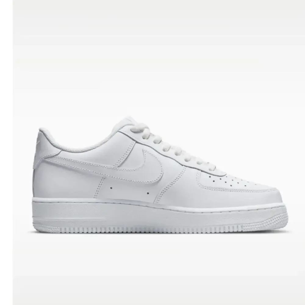 NIKE Men's Air Force 1 '07 Shoes Size 9.5 In White/White